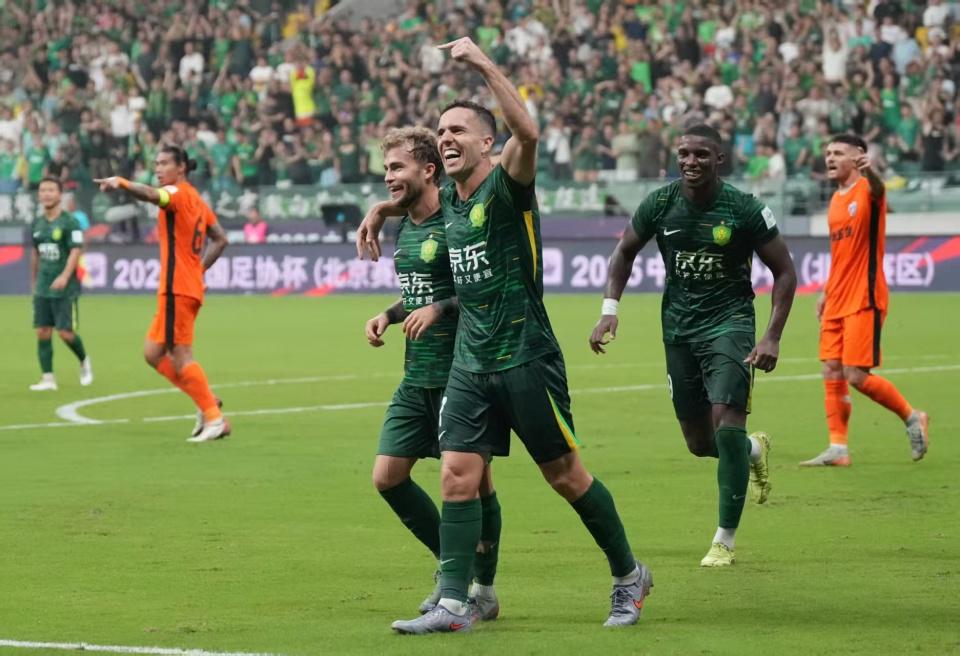 一球, 容大创造