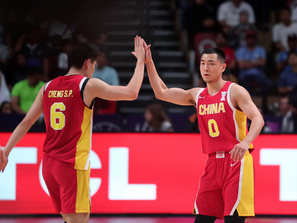 朱俊龙在比, inews