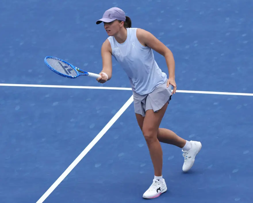 回赛八强, AA, 斯名将梅德