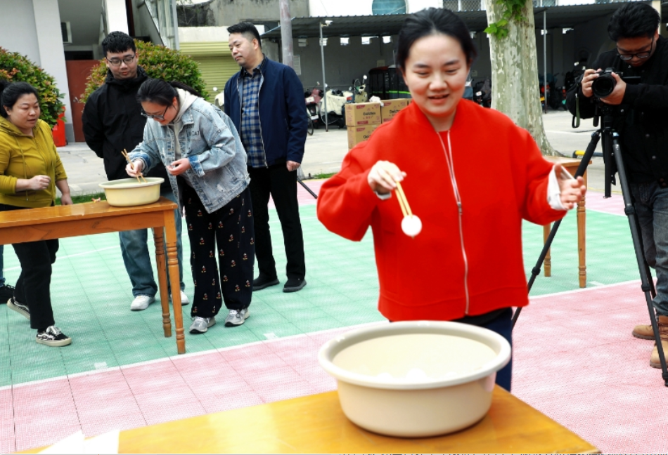 XReVg, mXVbK, 加油 XReVg, mXVbK, 加油